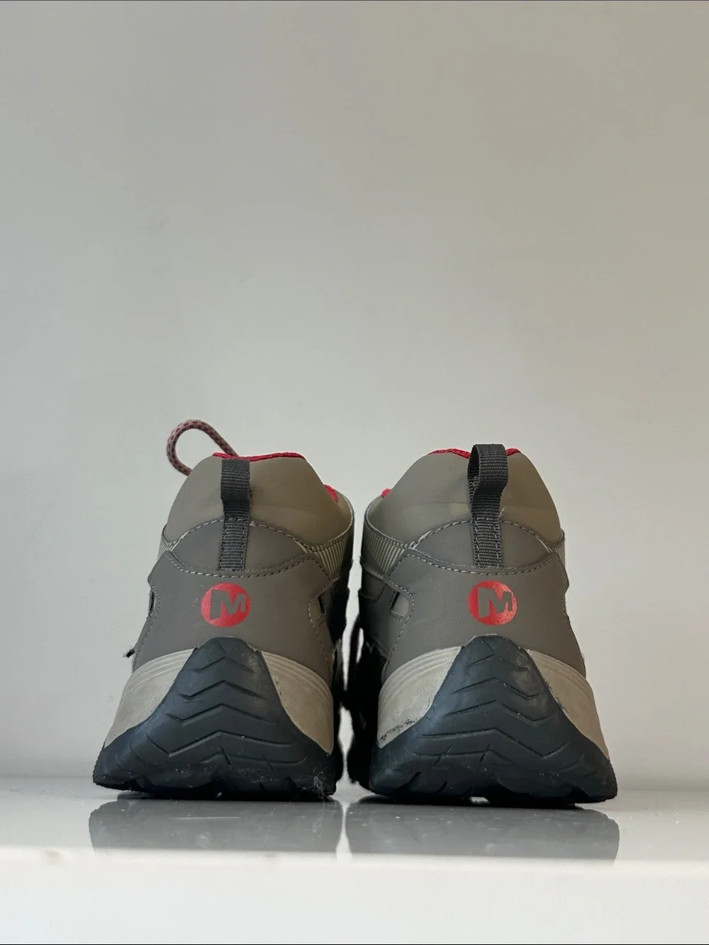Merrell Kids Moab FST Mid Waterproof Hiking Boots Size 4.5  Gorpcore Outdoor